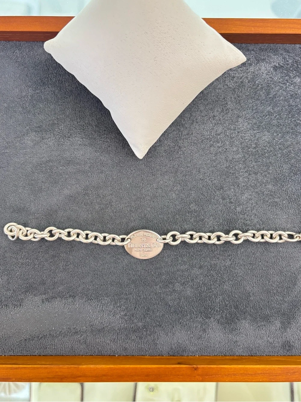 Tiffany & Co. Return to Tiffany Oval tag Bracelet 6-6.5